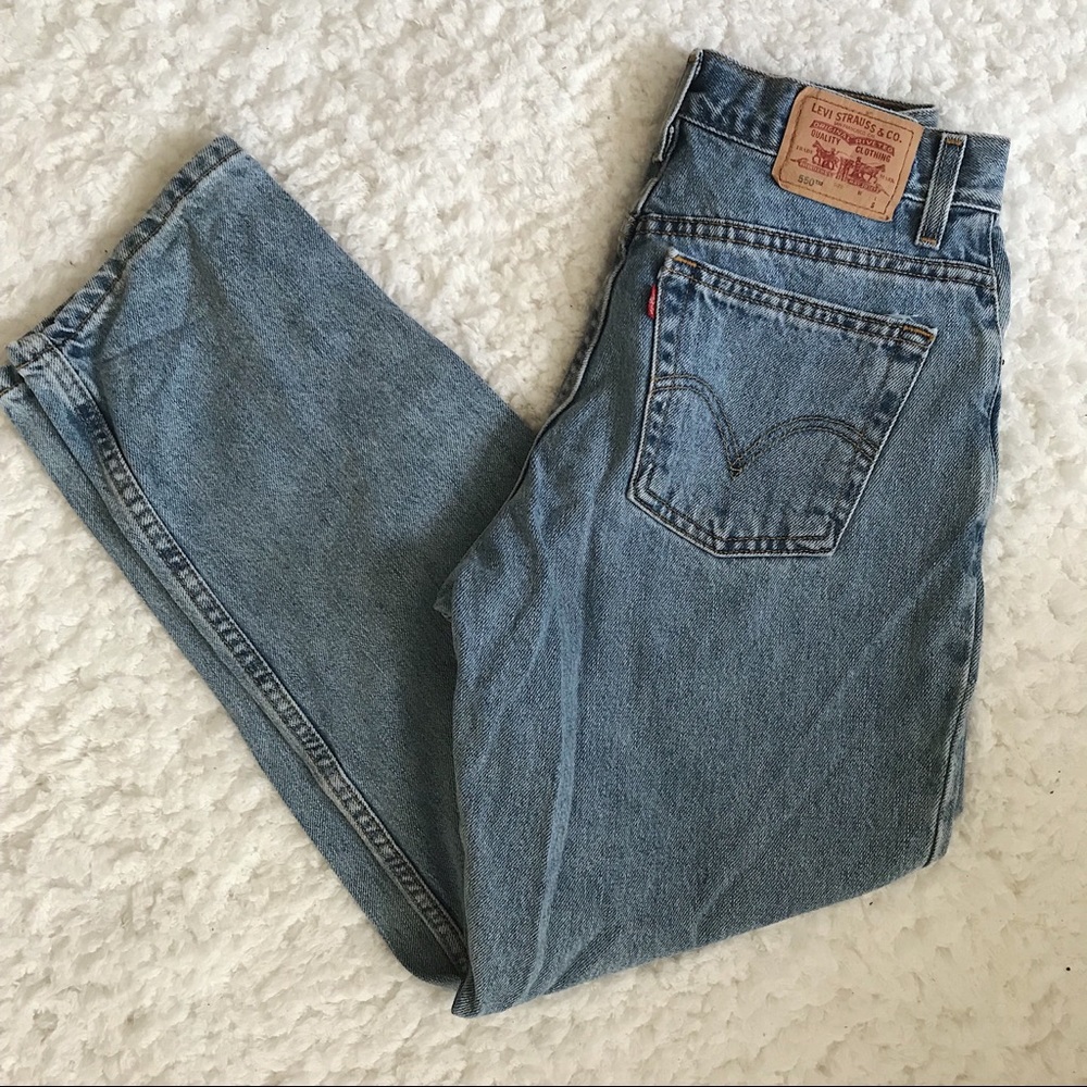 LEVI’S Classic Relaxed Fit 550